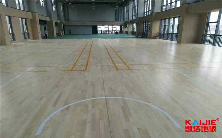 籃球場(chǎng)木地板龍骨怎么安裝