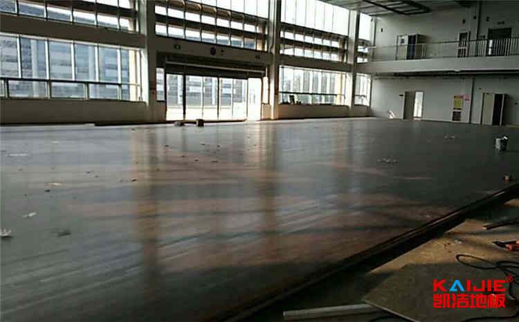 常用的舞臺運動地板施工技術