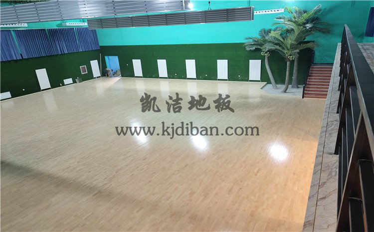 北京宏偉順通羽毛球館木地板——凱潔運(yùn)動木地板