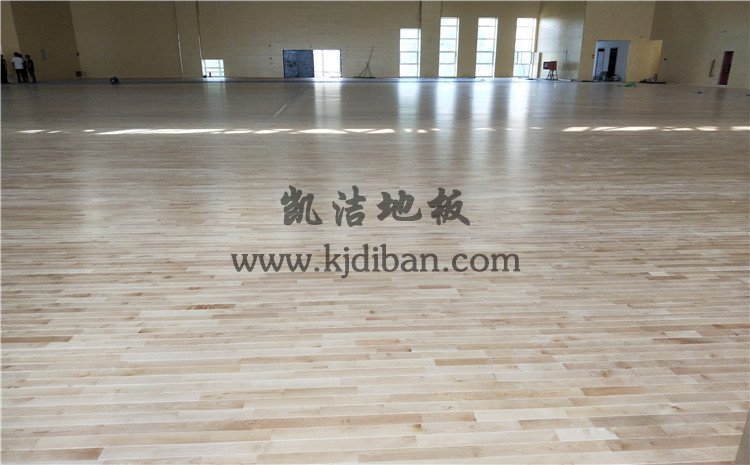 陜西神木第*高級中學(xué)體育館實(shí)木運(yùn)動地板案例——凱潔實(shí)木運(yùn)動地板廠家