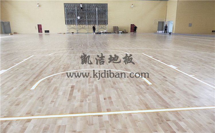陜西神木第*高級中學(xué)體育館實(shí)木運(yùn)動地板案例——凱潔實(shí)木運(yùn)動地板廠家