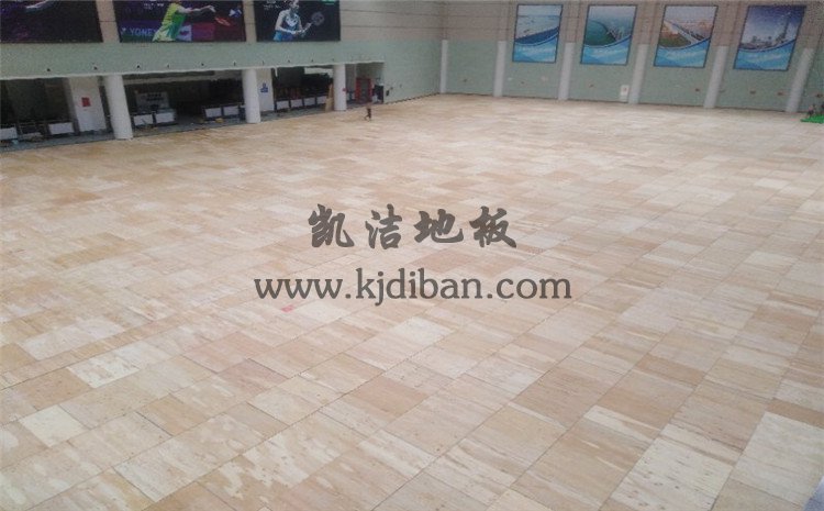 湖北武漢體育中心運(yùn)動(dòng)木地板項(xiàng)目-凱潔實(shí)木運(yùn)動(dòng)地板廠家